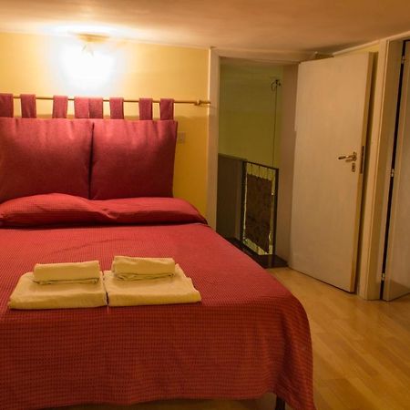 Dimora Dei Giganti Apartment Неаполь Экстерьер фото